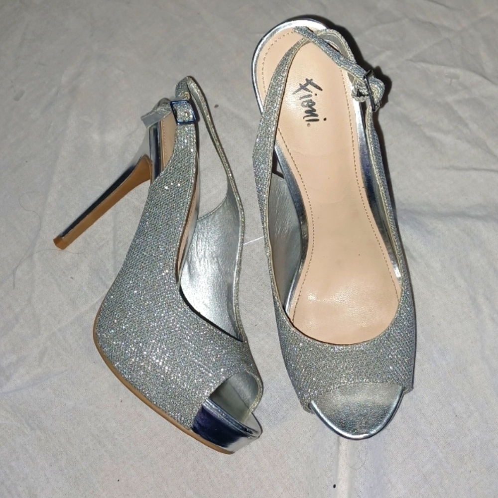 Fioni Sparkly high heels, Silver slingback, 7.5